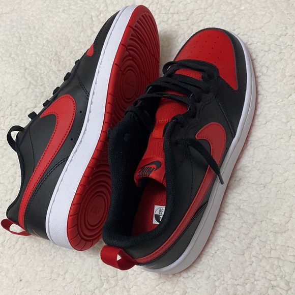 Nike boys Red and Black shoes - Picture 3 of 8